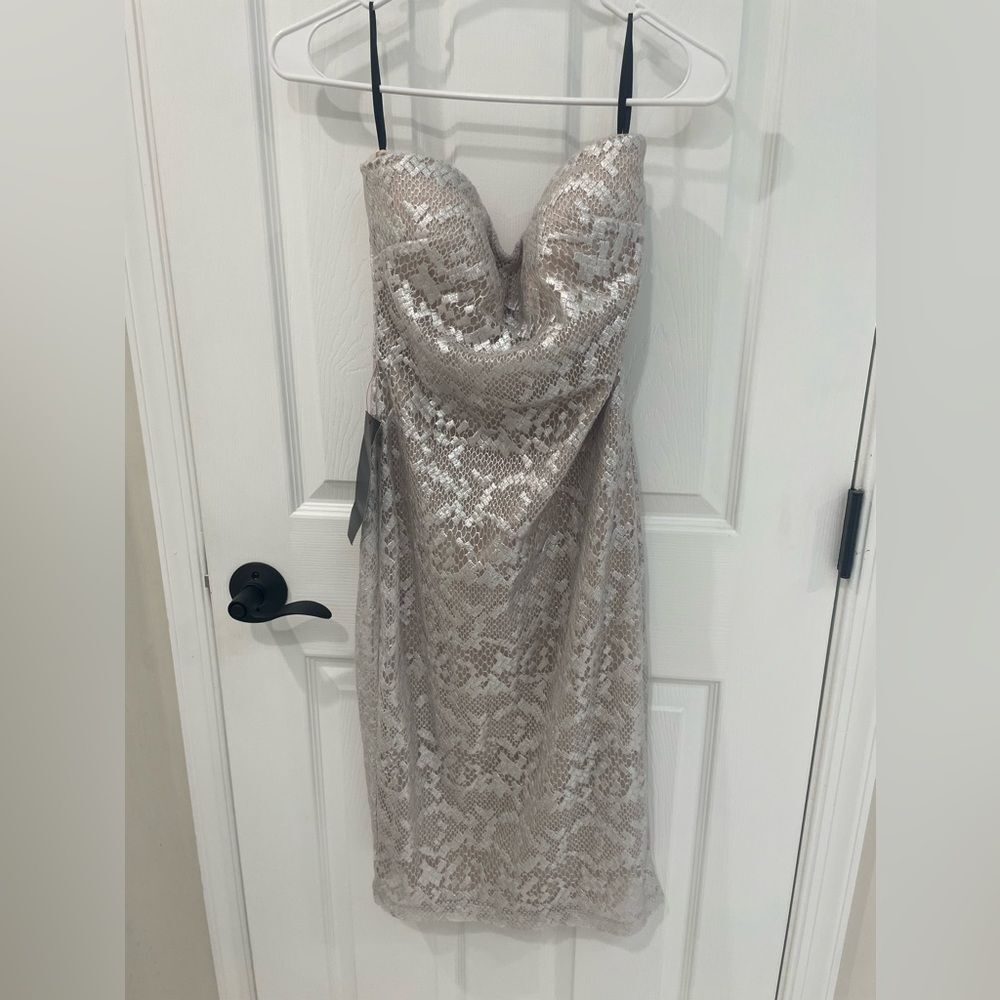 Bebe Strapless Sweetheart Neckline Lace Dress Metallic Silver Women’s Size S
